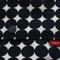  【M】北欧風変わりドット ブラック×ベージュ/抱っこひも収納カバー「ルカコ」 0338-11