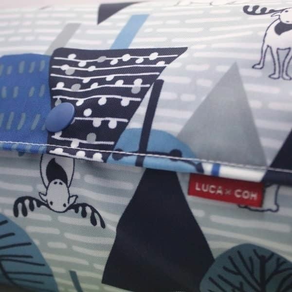 【L】【防水生地】ナイロンオックス北欧の森の動物達 ブルー/抱っこひも収納カバー「ルカコ」 88-0983-11