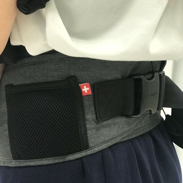 ミアミリーヒップスタープラス日本モデル【チャコールブラック】抱っこ