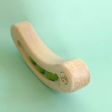 FAVA(ファーヴァ)お豆の赤ちゃんガラガララトル【マストロジェペット】木製知育玩具 日本製 グリーン1000-48-04