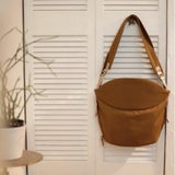 ノルン(N/ORN)抱っこ紐バッグ(日本製)【キャメル】ヒップシートになるマザーズバッグ(防水・抗菌防臭)腰すわり後（生後約7か月頃）～20㎏（5歳頃）まで長く使える熟練のバッグ職人が創ったおしゃれなショルダーバッグ1000-52-03