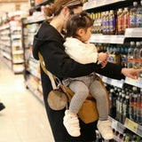 ノルン(N/ORN)抱っこ紐バッグ(日本製)【キャメル】ヒップシートになるマザーズバッグ(防水・抗菌防臭)腰すわり後（生後約7か月頃）～20㎏（5歳頃）まで長く使える熟練のバッグ職人が創ったおしゃれなショルダーバッグ1000-52-03