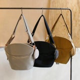 ノルン(N/ORN)抱っこ紐バッグ(日本製)【キャメル】ヒップシートになるマザーズバッグ(防水・抗菌防臭)腰すわり後（生後約7か月頃）～20㎏（5歳頃）まで長く使える熟練のバッグ職人が創ったおしゃれなショルダーバッグ1000-52-03