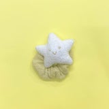 リストラトル【ガラガラ】日本製 新生児・生後1ヵ月～3ヵ月ベビーに赤ちゃんおもちゃ出産祝い知育玩具 握れなくても手首につけれる！ふわふわ柔らかく肌触りのいい素材で心地いい鈴の優しい音色 星・ひよこ型1000-42-24