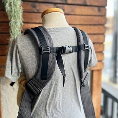 帝王切開にもおすすめの新生児から使える抱っこ紐【まずコレ】驚くほど超簡単・コンパクト！妊婦マタニティ出産準備、1ヶ月検診や里帰り出産移動、上の子の送迎に大活躍！寝たらそのままベッドにおろせる、対面抱っこ・前向き抱っこ・4ヶ月からリュック式で簡単おんぶできてコスパ最高 イニシャルチャーム付き 1000-58-28